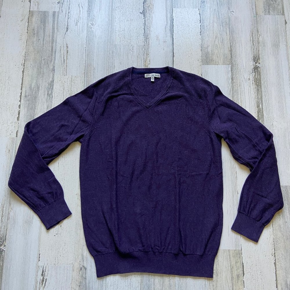 Calvin Klein Jeans Men's Size Medium Purple V-Neck Sweater